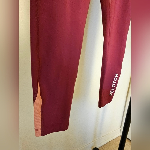 Women's Peleton Leggings - Picture 3 of 6